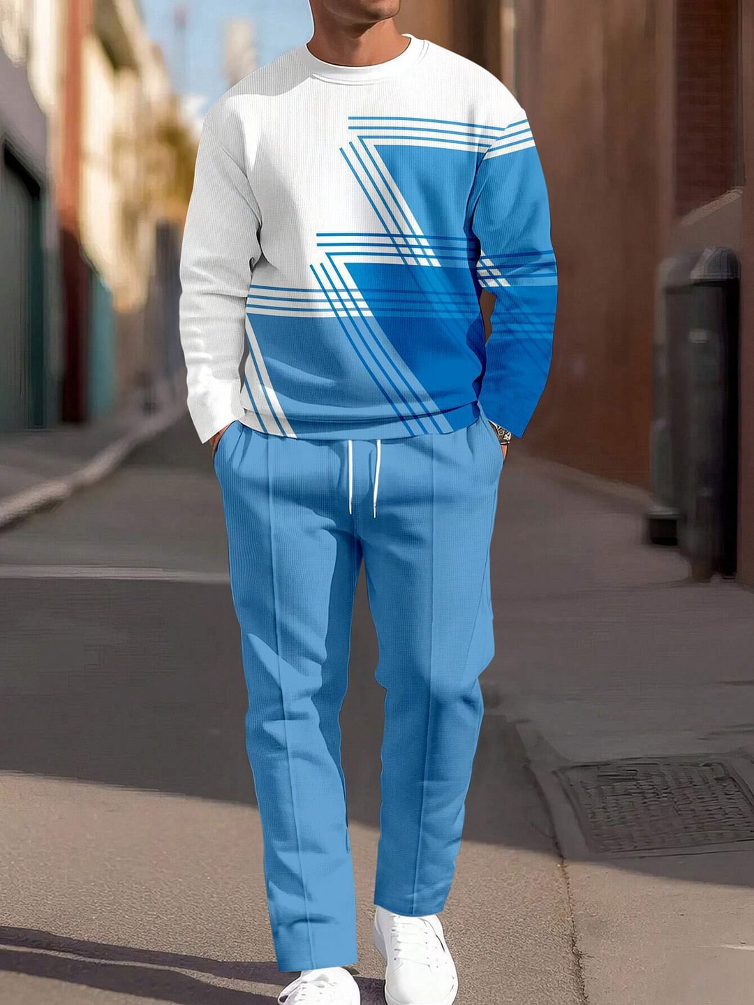 Fashionable sweatpants set