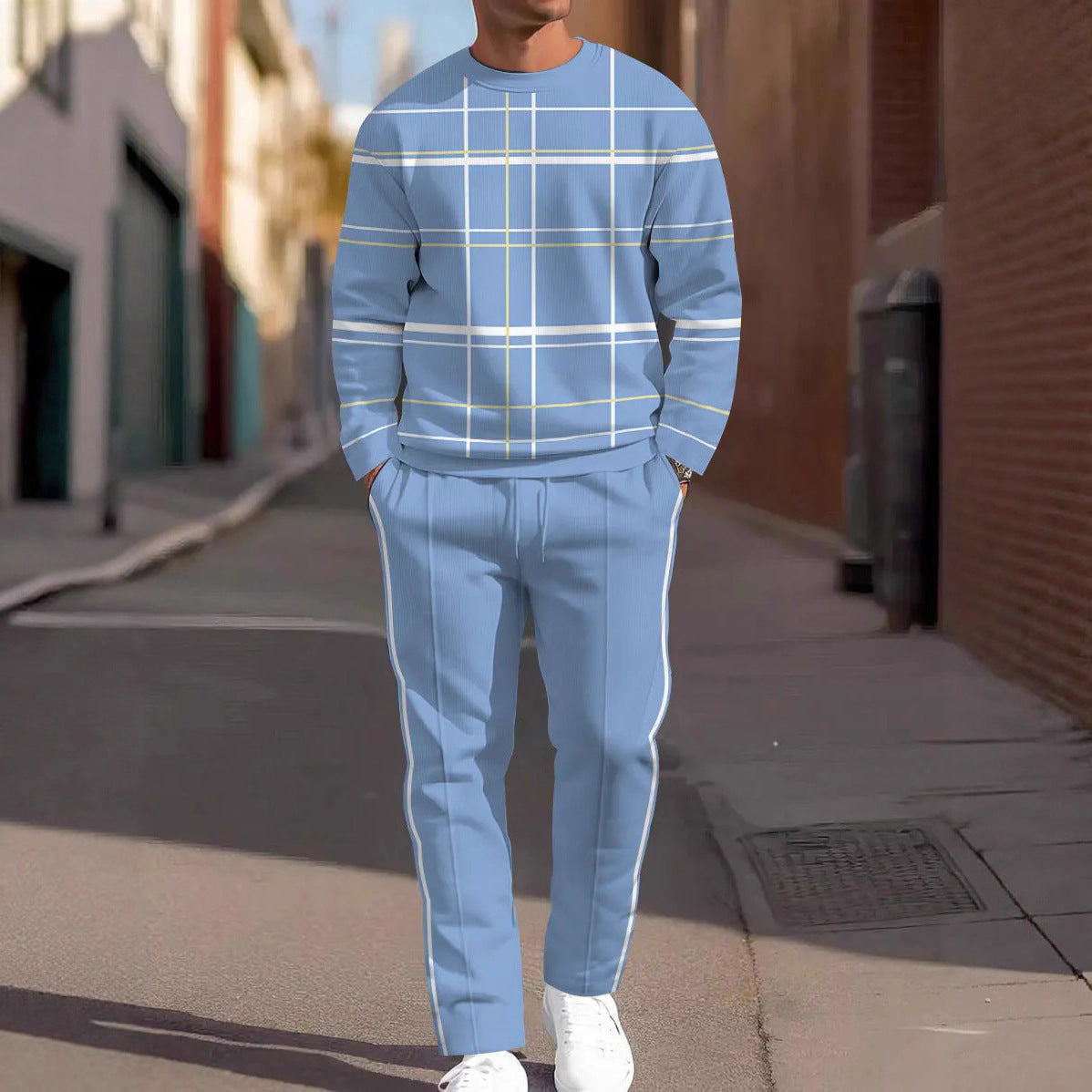 Fashionable sweatpants set