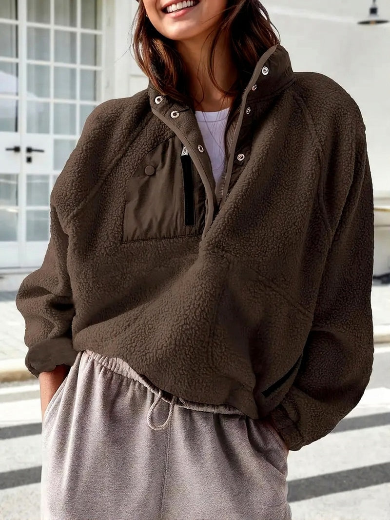 Fashionable fleece sweatshirt