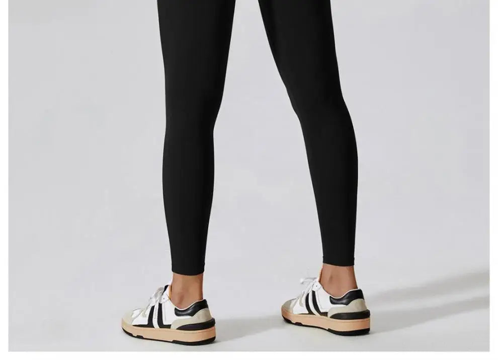 One-piece Sports Training Jumpsuit Women's Long Sleeve Tight Hip-highlighting Bodysuit Gym Clothing Sexy Dance Exercise Tights