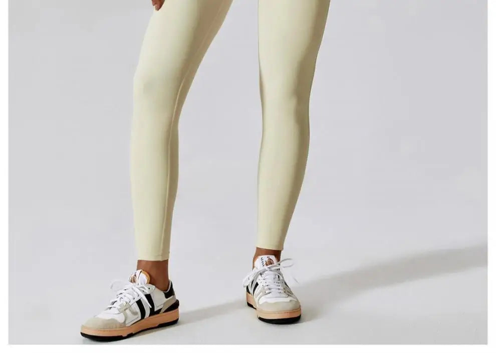 One-piece Sports Training Jumpsuit Women's Long Sleeve Tight Hip-highlighting Bodysuit Gym Clothing Sexy Dance Exercise Tights
